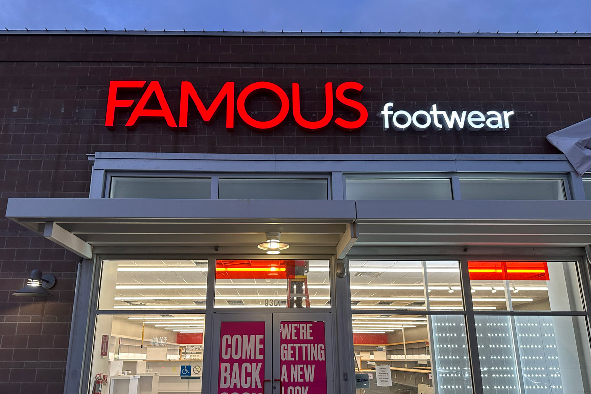 famous-footwear-sign